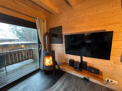 TV/Unterhaltungsangebot in der Unterkunft Harz-Blockhaus, 4 und 5 Sterne, Sauna - und Kamin - KH