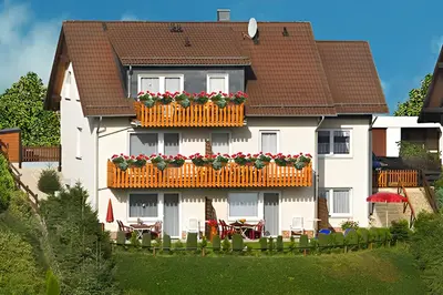 Ein Garten an der Unterkunft Haus Nietmann Kleine gemütliche Ferienwohnung mit modernen Akzenten