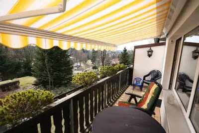 Ein Balkon oder eine Terrasse in der Unterkunft Ferienwohnung Maximilian mit Balkon