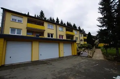 Das Gebäude in dem sich die Ferienwohnung befindet