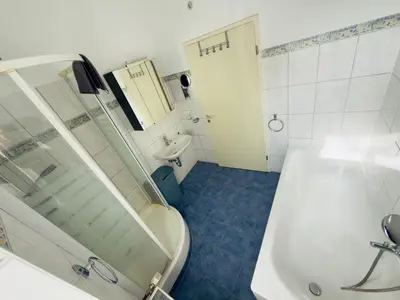 Ein Badezimmer in der Unterkunft Traumhaus Waldeck mit Garten in der Innenstadt von Wernigerode von Harztraveler