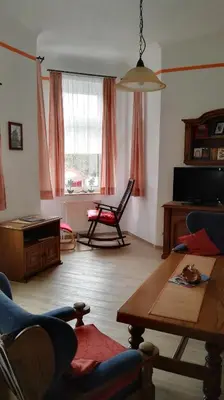Ein Sitzbereich in der Unterkunft Heine Apartment-Friedegerns Fewo