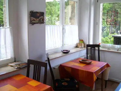 Ein Sitzbereich in der Unterkunft Heine Apartment-Friedegerns Fewo