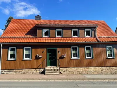 Das Gebäude in dem sich die Ferienwohnung befindet