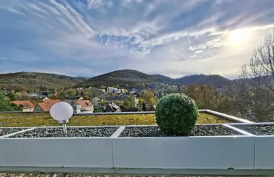 Ein allgemeiner Bergblick oder ein Berglick von der Ferienwohnung aus