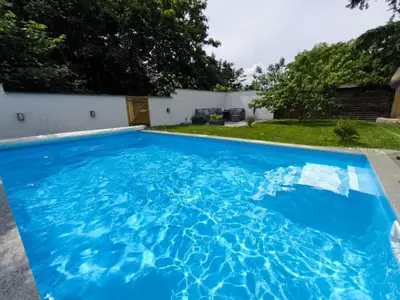 Der Swimmingpool an oder in der Nähe von Holiday home Isabel