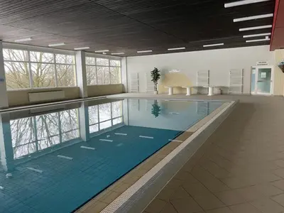 Der Swimmingpool an oder in der Nähe von Auszeit 376 Sauna/Hallenbad