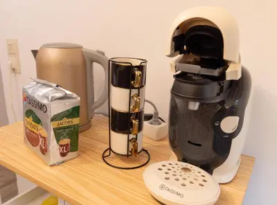 Kaffee-/Teezubehör in der Unterkunft Harter Brocken Tatort Apartment 2 Einheiten