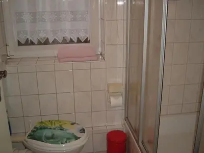 Ein Badezimmer in der Unterkunft Apartment Appartement mit eigenem Parkplatz by Interhome