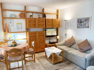 Ein Sitzbereich in der Unterkunft Apartment Fewo für 2 Personen mit Wintergarten by Interhome