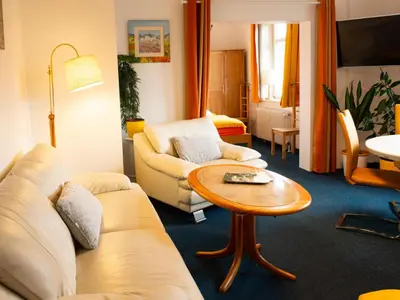 Ein Sitzbereich in der Unterkunft Apartment Der Falkenhorst by Interhome