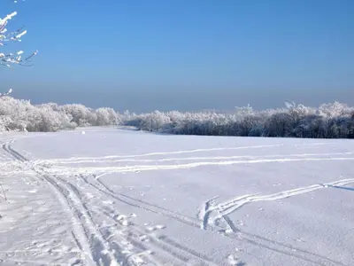 Apartment mit Garten und Spielplatznutzung by Interhome im Winter