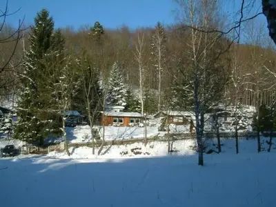 Holiday Home mit Bergblick by Interhome im Winter