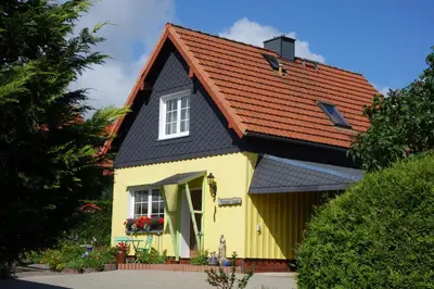 Das Gebäude in dem sich die Ferienwohnung befindet