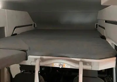 Ein Sitzbereich in der Unterkunft VW Grand California 600- LED - Sonderausstattung