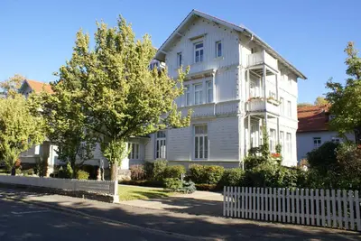 Das Gebäude in dem sich die Ferienwohnung befindet