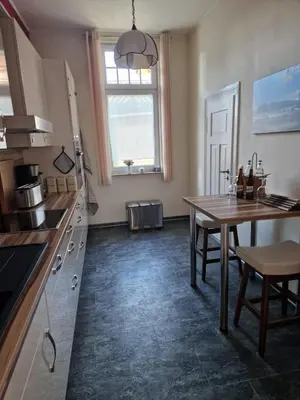 Küche/Küchenzeile in der Unterkunft Elegante Altbauwohnung mit Schlossblick und Parkplatz