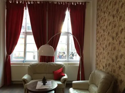 Ein Sitzbereich in der Unterkunft Ferienwohnung Höllenblick