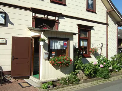 Das Gebäude in dem sich die Pension befindet