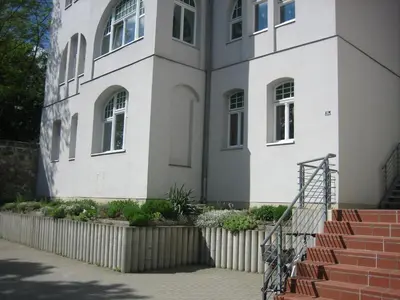 Das Gebäude in dem sich die Ferienwohnung befindet