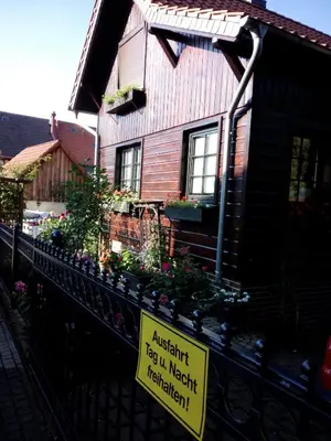 Das Gebäude in dem sich die Ferienwohnung befindet