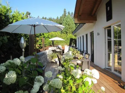 Ein Garten an der Unterkunft country-suites by verdino LIVING - Apartments & Privatzimmer