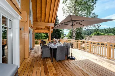 Ein Balkon oder eine Terrasse in der Unterkunft Bergwaldlodges Einklang & Blickfang