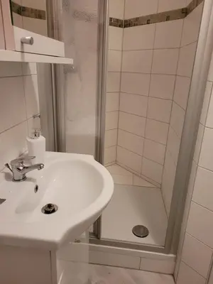 Ein Badezimmer in der Unterkunft Ferienwohnung Sweety Haus Sachsensteinblick