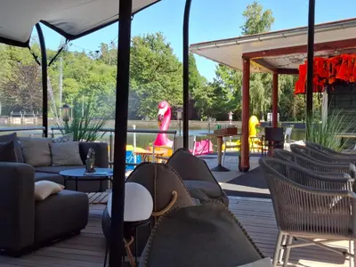 Der Swimmingpool an oder in der Nähe von Ferienwohnung Sweety Haus Sachsensteinblick