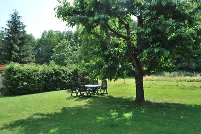 Ein Garten an der Unterkunft Ferienwohnung Stricker 3/2