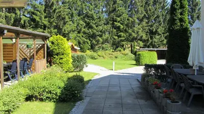 Ein Garten an der Unterkunft Blechleppel - Die Pension im Harz