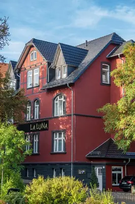 Das Gebäude in dem sich die Pension befindet