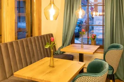 Ein Sitzbereich in der Unterkunft Altstadthotel Zur Börse