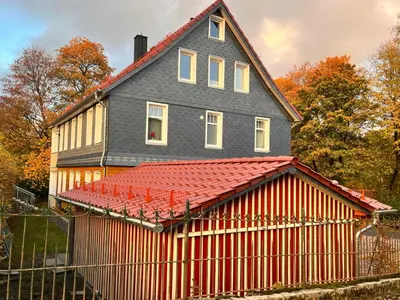 Das Gebäude in dem sich die Ferienwohnung befindet