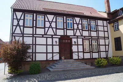 Das Gebäude in dem sich die Ferienwohnung befindet