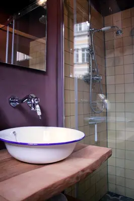 Ein Badezimmer in der Unterkunft Ferienhaus -direkt--Kaisereinsde - traditionelles Lehmbauhaus Parken gratis