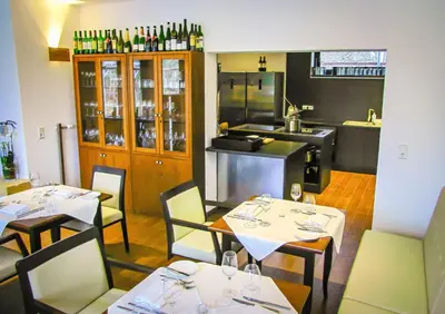 Küche/Küchenzeile in der Unterkunft DAS TANN rooms & wine