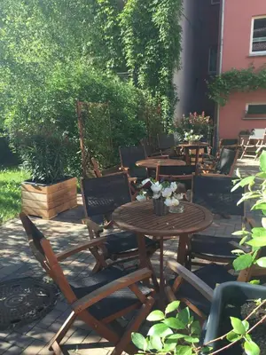 Ein Garten an der Unterkunft Apartmenthaus im Stieg