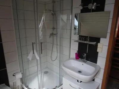 Ein Badezimmer in der Unterkunft Haus Kummeleck, Wohnung 2