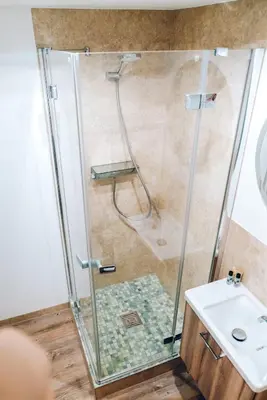 Ein Badezimmer in der Unterkunft Adelheid Hotel garni