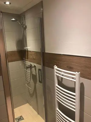 Ein Badezimmer in der Unterkunft Bergsuite NO.27