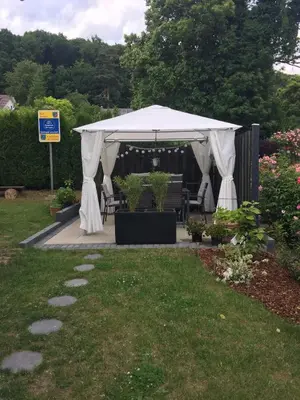 Ein Garten an der Unterkunft Ferienwohnung Liebing