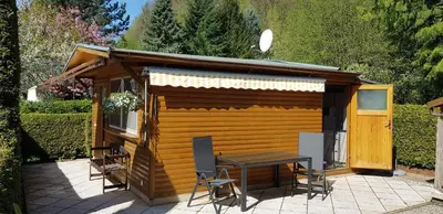 Das Gebäude in dem sich das Ferienhaus befindet