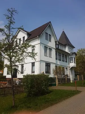Das Gebäude in dem sich die Ferienwohnung befindet