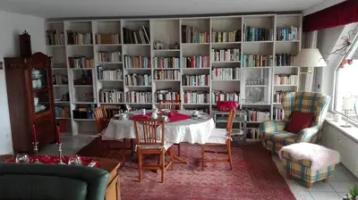 Die Bibliothek in der Ferienwohnung