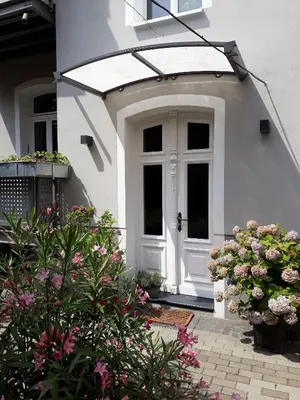Ein Garten an der Unterkunft Apartment Zeitreise