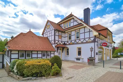 Das Gebäude in dem sich das Hotel befindet