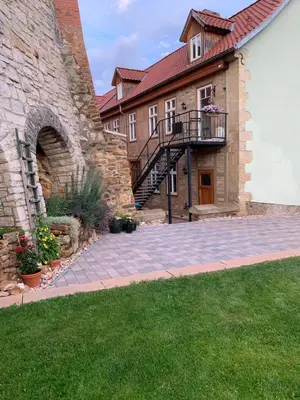Das Gebäude in dem sich die Ferienwohnung befindet
