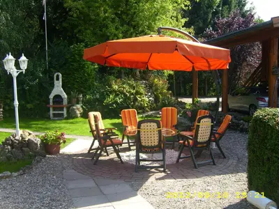 Ein Garten an der Unterkunft Apartments Am Kupferberg