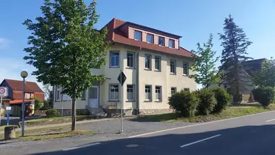 Das Gebäude in dem sich die Ferienwohnung befindet